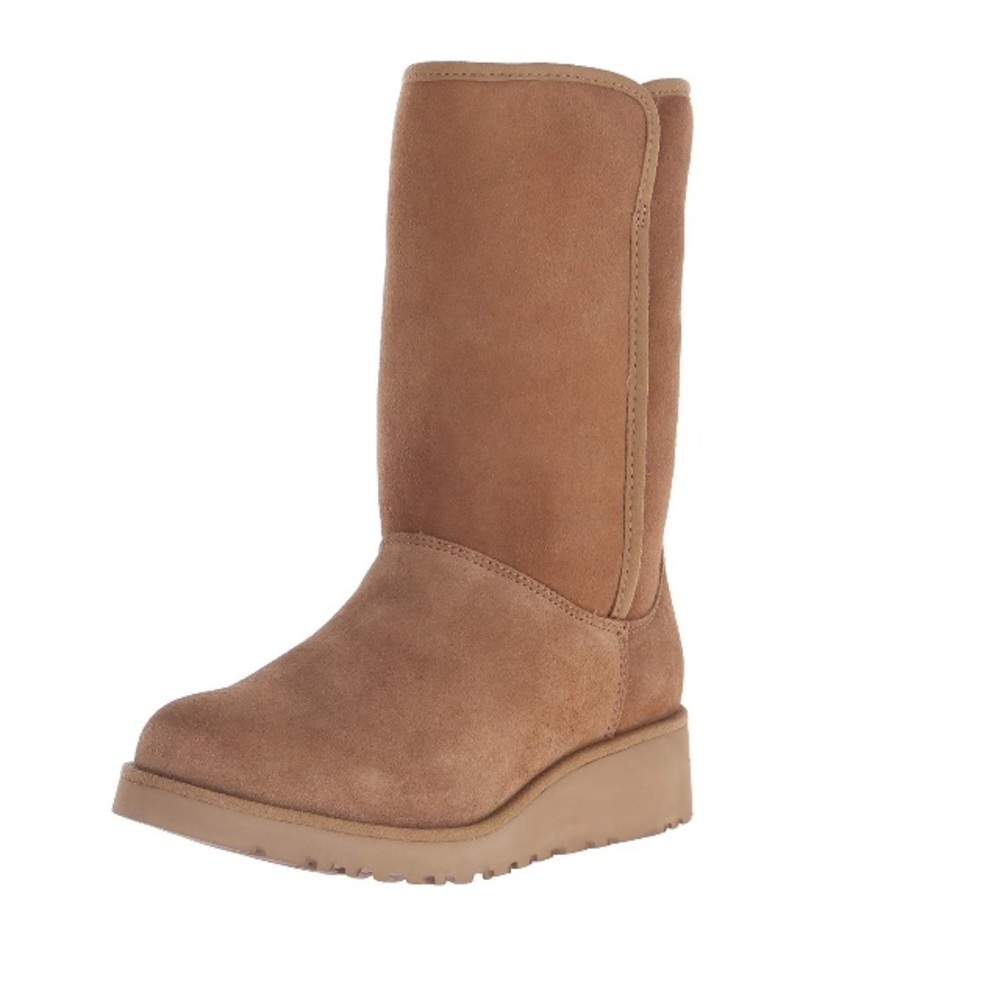 UGG | Classic Wedge Heel Amie Boot in Chestnut - Picture 3 of 8